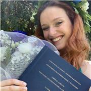 Insegnante laureata in lingue straniere offre lezioni di inglese a studenti